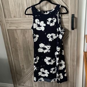 Alfani dress size 10 navy blue with white flowers.
